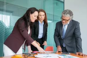 Strategic business consulting in the UAE meeting with business professionals